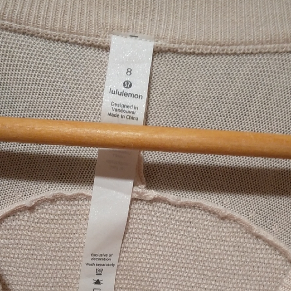 Women's Lululemon 100% Merino Wool Sweater - Picture 7 of 9